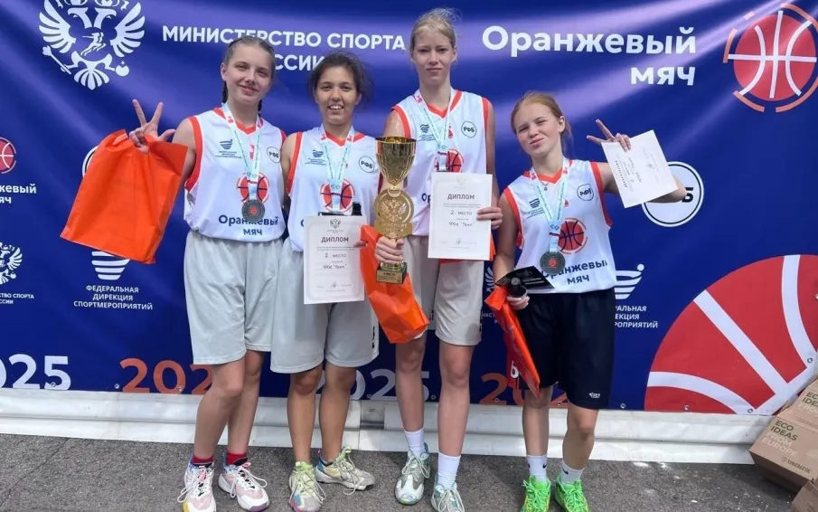Всероссийский массовый турнир по баскетболу 3x3 «Оранжевый мяч» в Нижнем Новгороде принес в копилку нашей команды девочек второе место