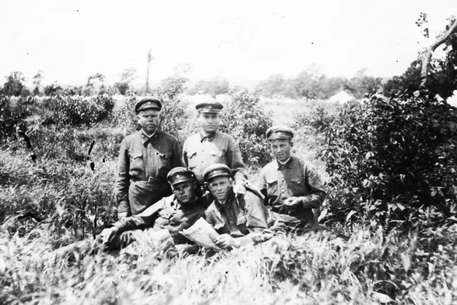 Более 80 лет рукописная книга ветерана Великой Отечественной войны хранит его фронтовые воспоминания