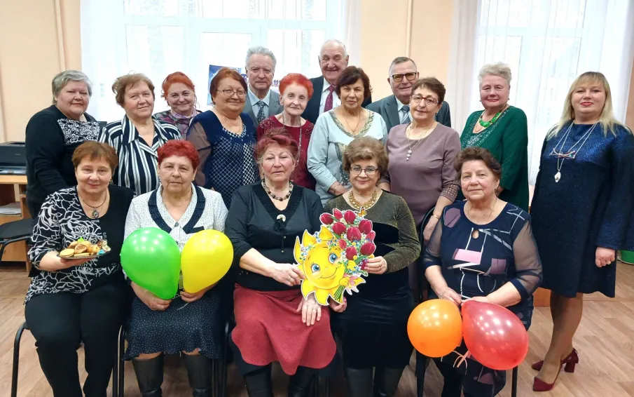 Музыкальный вечер-поздравление «Весенний букет» прошел в городской библиотеке № 2