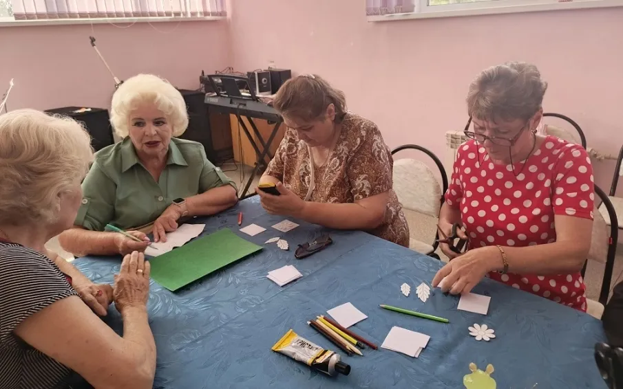 Ромашки из фетра ко Дню семьи, любви и верности