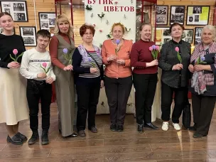 Для людей с ограниченными возможностями здоровья по зрению библиотекари провели мастер – класс