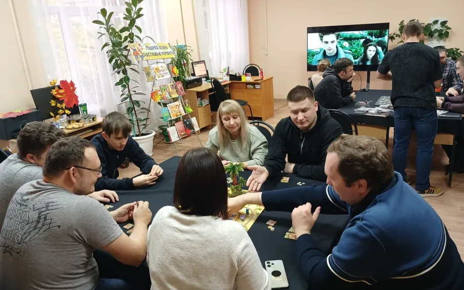 Игротека «Стратегиум» прошла в клубе неформального общения «Все свои»