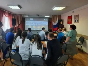 Сотрудники библиотеки провели познавательную игру «Для любознательных ребят»