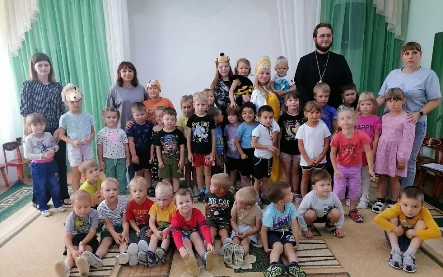 В детском саду №18 "Рябинушка" уделяется большое внимание православному воспитанию