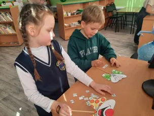 Для юных читателей прошла игровая карусель «В дружбе наша сила»