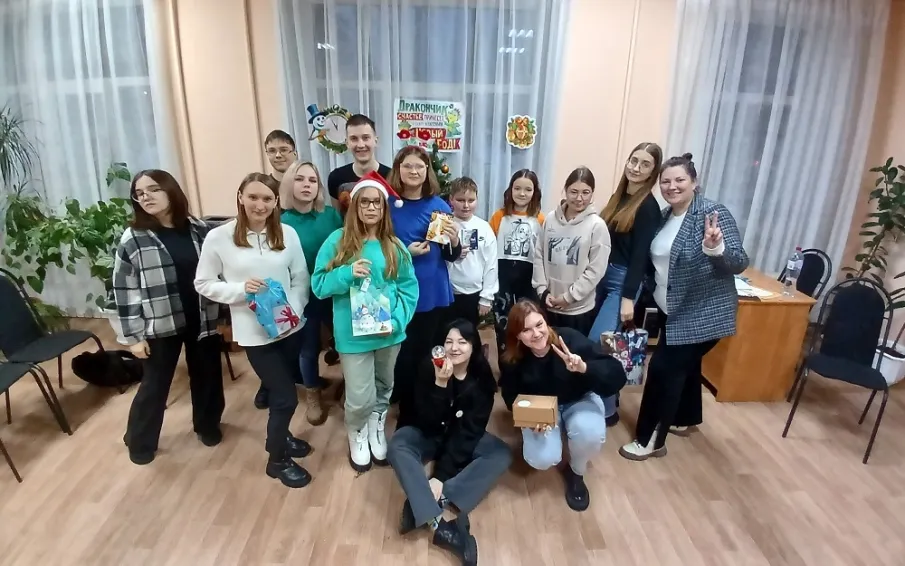 Тайный Дед Мороз в… библиотеке