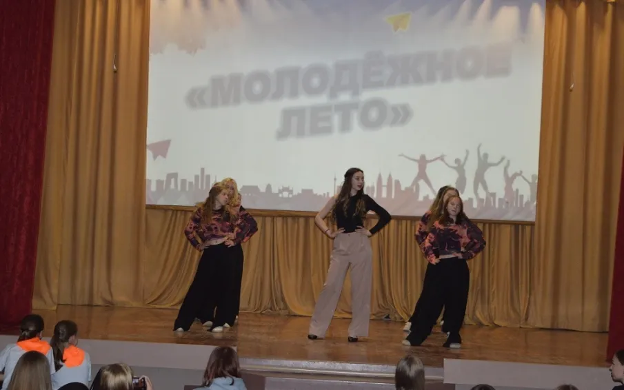 В преддверии Дня молодёжи в Доме культуры с. Мурзицы прошла конкурсная развлекательная программа «Молодёжное лето»