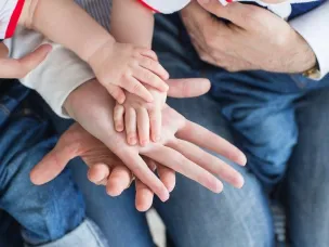 О выплатах на питание и проезд школьникам из многодетных семей