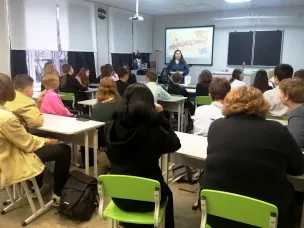 Для старшеклассников библиотекари провели правовой квест «Чтим закон и порядок»