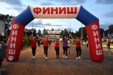 Ночной забег в Кулебаках: первый, атмосферный и по-молодёжному зажигательный!»