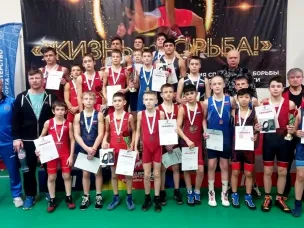 С первенства ЦФО кулебакские борцы привезли шесть медалей