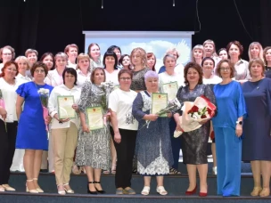 Социальных работников поздравили с профессиональным праздником