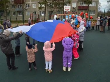 В микрорайоне «Заречье» установлена спортивная площадка по региональной программе инициативного бюджетирования «Вам решать!».