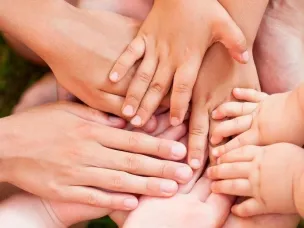 87% РОССИЯН ВАЖНО ПРОВОДИТЬ БОЛЬШЕ ВРЕМЕНИ С СЕМЬЕЙ