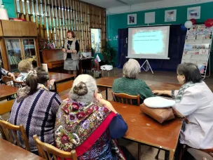 Пенсионеры приняли участие в историческом квизе «В октябре семнадцатого года»