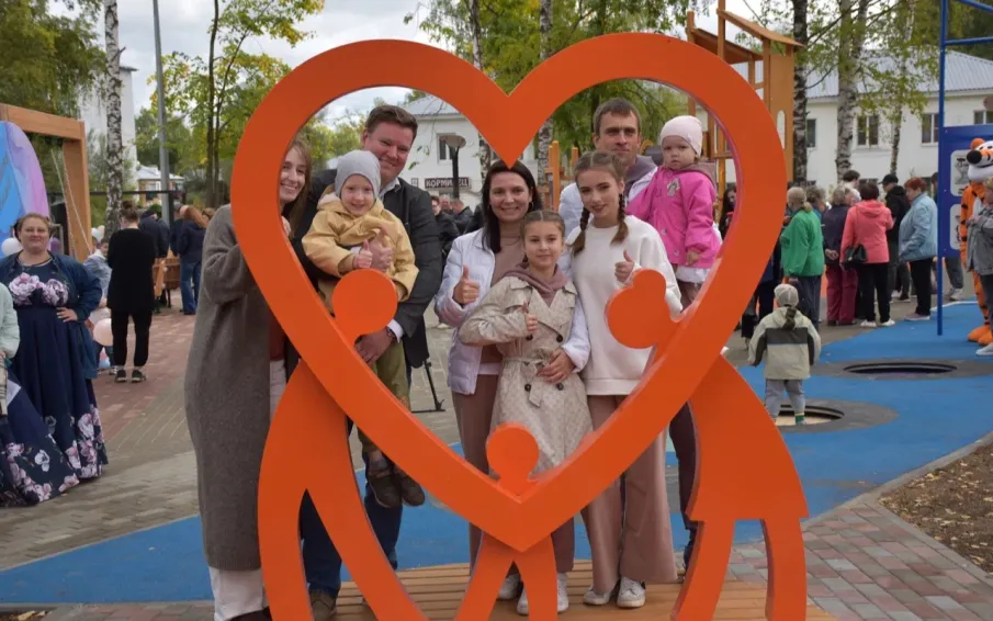 «Семейный» сквер открыли на улице Войкова