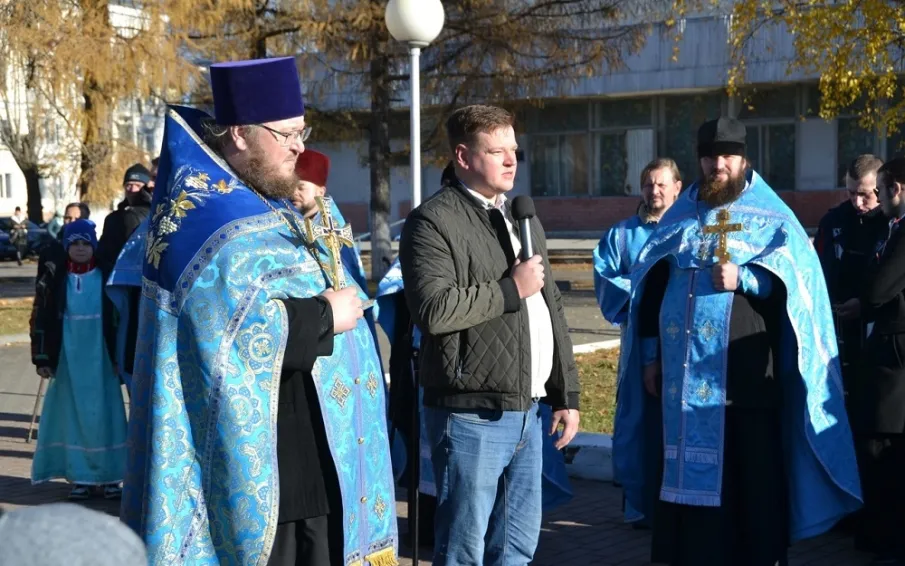 Крестный ход прошел в Кулебаках в праздник Казанской иконы Божией Матери и День народного единства