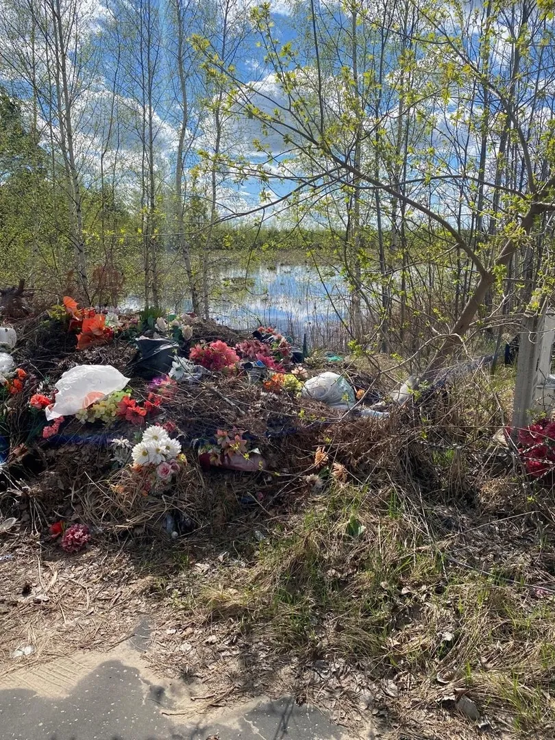 Администрация г.о.г. Кулебаки призывает граждан - не мусорить на кладбище!