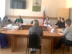 27 февраля  в администрации округа состоялось заседание комиссии по вопросу предоставления адресной государственной социальной помощи на основании со-циального контракта