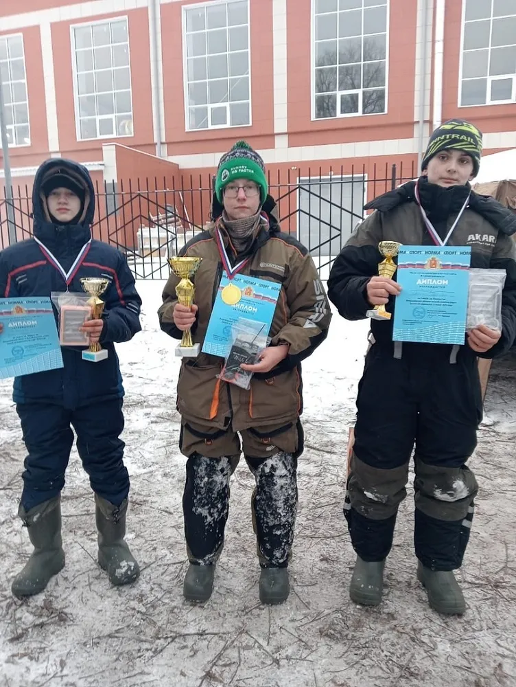 Спортсмены спортшколы "Металлург" приняли участие в открытом Первенстве Владимирской области по ловле со льда на мормышку