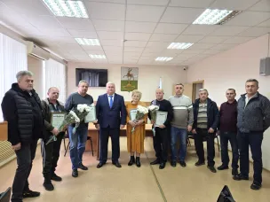 Поздравили с профессиональным праздником работников автомобильного и городского пассажирского транспорта