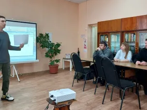 Постоянные читатели городской библиотеки поговорили о воздействии музыки на человека