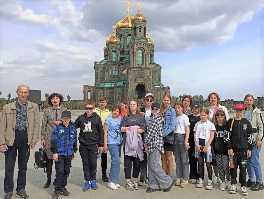 Ветераны спорта вместе с юными спортсменами из Кулебакского отряда Национальной организации витязей "Страстотерпец святой царь Николай II" совершили увлекательную поездку