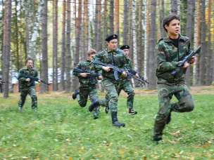 В округе прошли военно-патриотические сборы памяти нашего земляка Героя специальной военной операции, гвардии майора Евгения Смолина, погибшего при выполнении боевого задания
