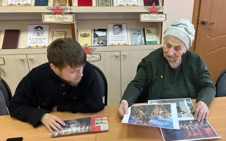 Читатели библиотеки совершили экскурс в историю "По страницам революции"