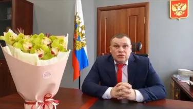 Поздравление главы местного самоуправления городского округа город Кулебаки Артема Паятелева с Международным женским днём (8 марта)